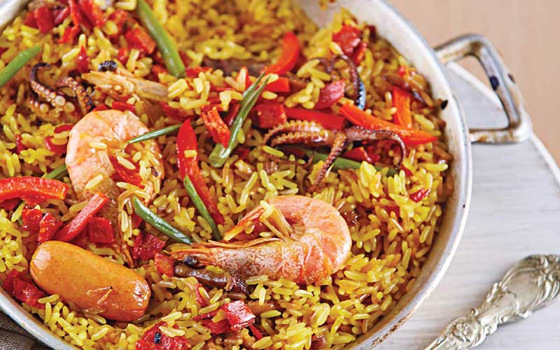 Paella - comida típica de España