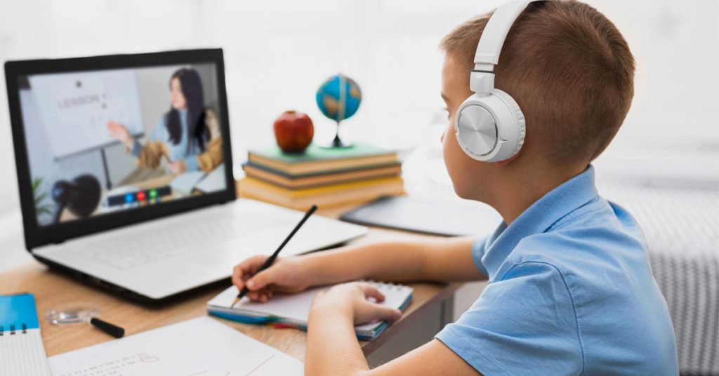 Niños aprendiendo inglés con el método Automatic Fluency de English4Kids
