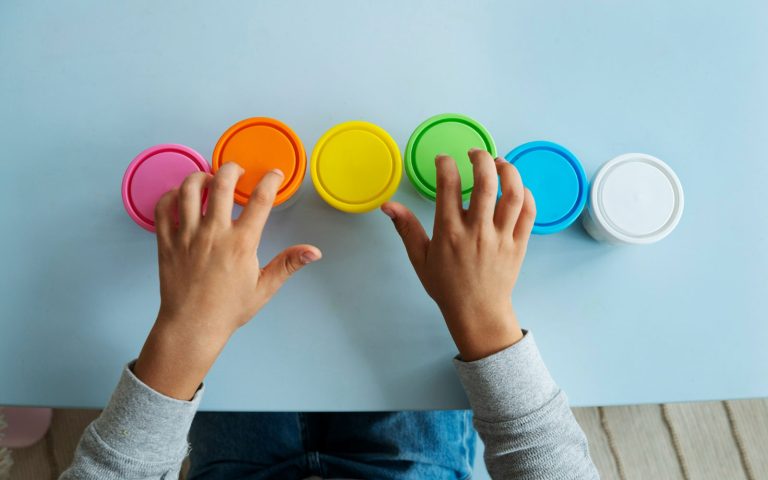 Ejercicios de colores en inglés para imprimir - English4Kids