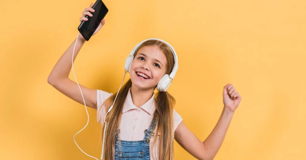 girl sing dance - English4Kids