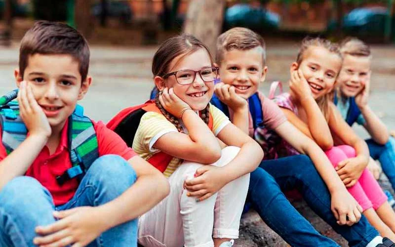 Regreso a clases animado - English4Kids